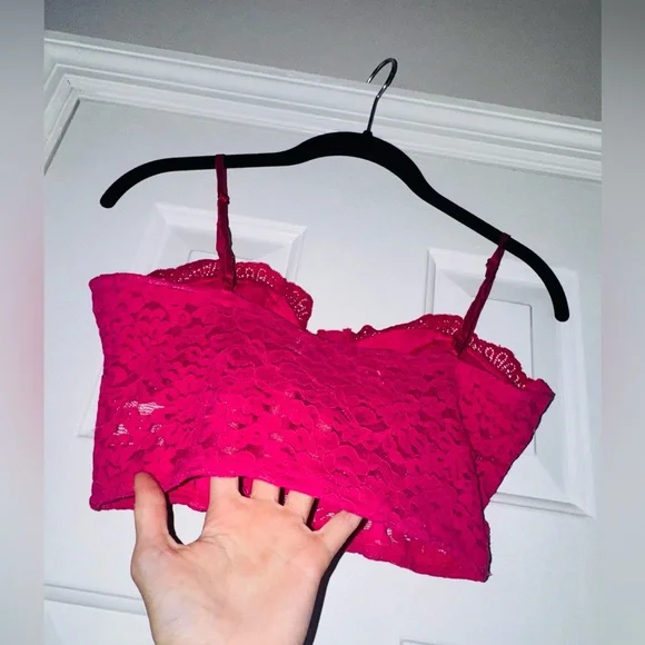 👑 LIKE NEW SIZE SMALL Vibrant Pink Lace Crop Top - Picture 3 of 12